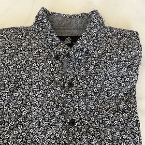 Molokai Surf Co. short sleeve button down.